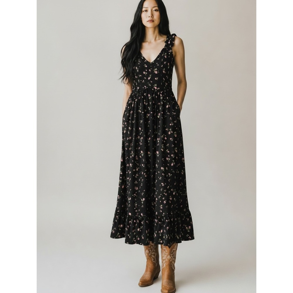 Urban Outfitters Black Floral Smocked Midi Dress Ruffle Strap Small OB1706932